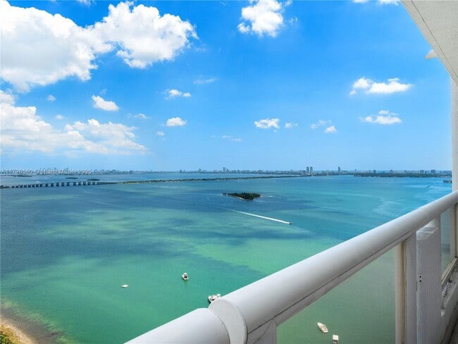Photo - 1717 N Bayshore Dr Apartment