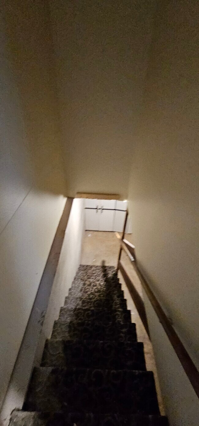 Foto del edificio - 1315 E 123rd Ter