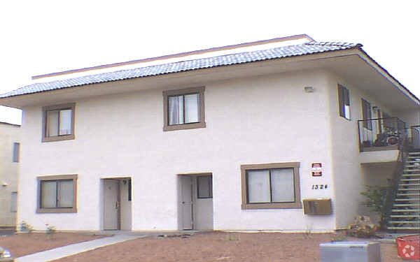 Building Photo - Kari Apartments