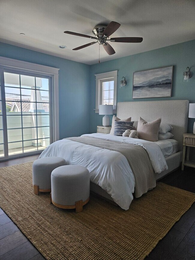 Foto del edificio - 3 Bedroom Plus Home with Roof Top Deck