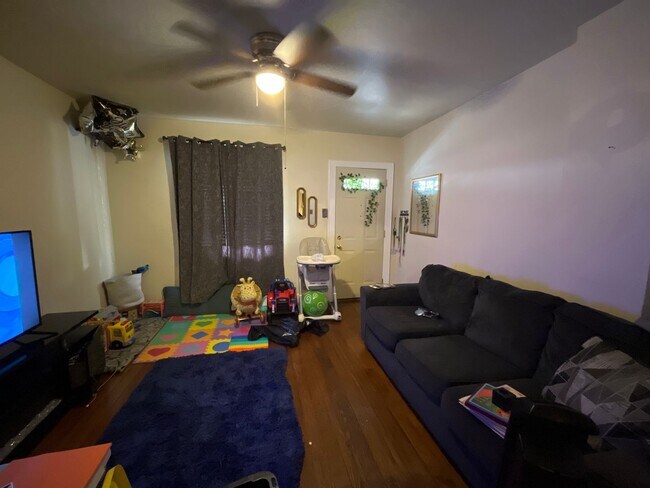 Foto del edificio - Well-maintained 2 bed home in Northampton ...