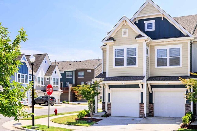 Photo - 628 Metro Sta Townhome