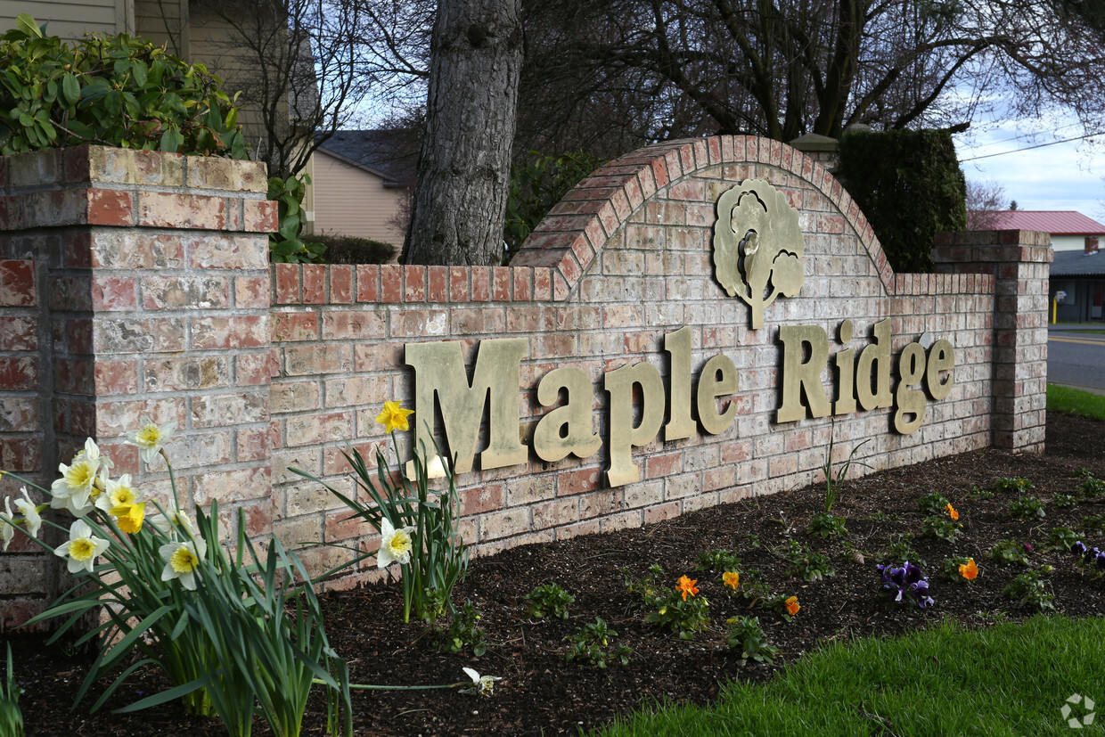 Foto principal - Maple Ridge Apartments