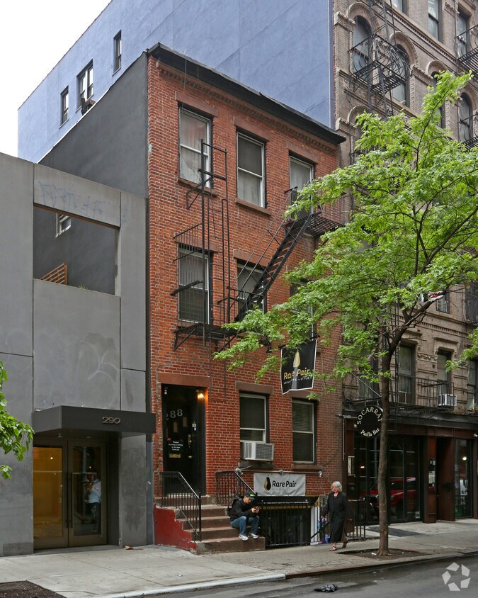 Primary Photo - 288 Mulberry St