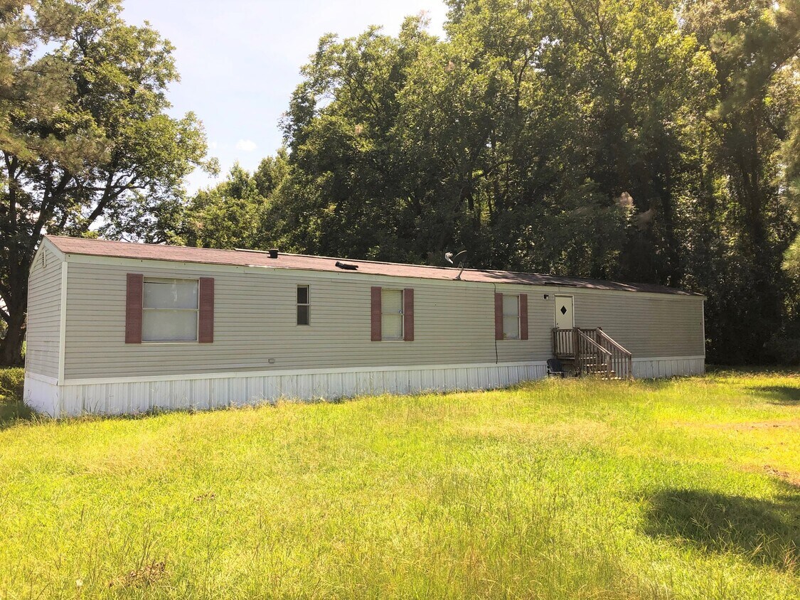 Primary Photo - 2787 S Hill Rd