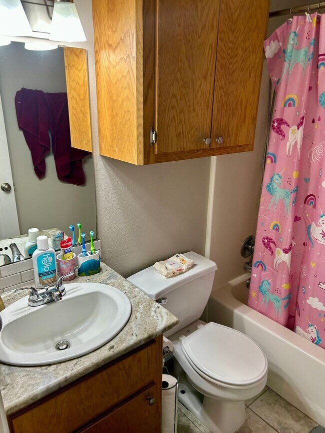 Foto del edificio - HOME AVAILABLE IN CENTRAL HEIGHTS!!! NO PE...