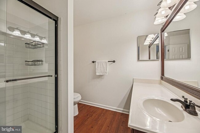 Building Photo - 633 Baystone Ct