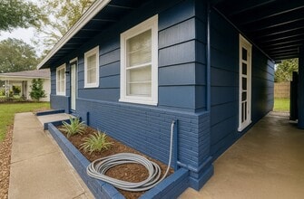 Building Photo - 502 Breezy Ln