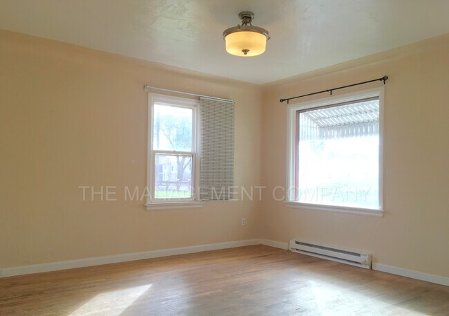 Foto del edificio - 432 Locust St N