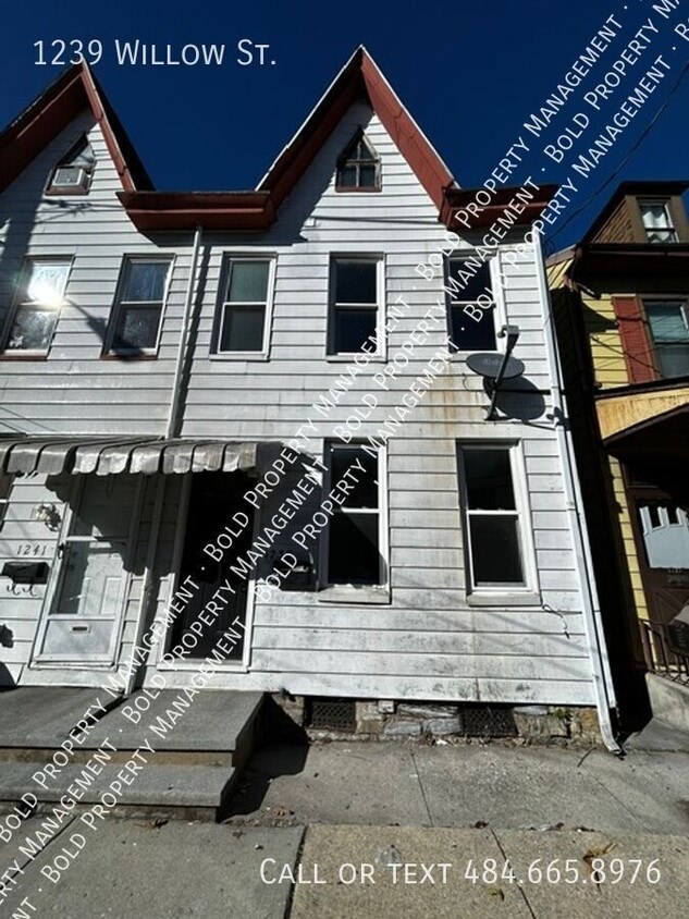 Primary Photo - 1239 Willow St