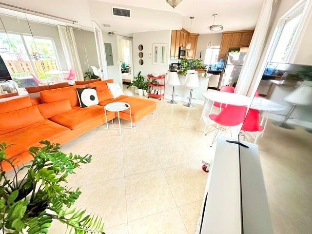 Foto del edificio - 410 SW 15th St
