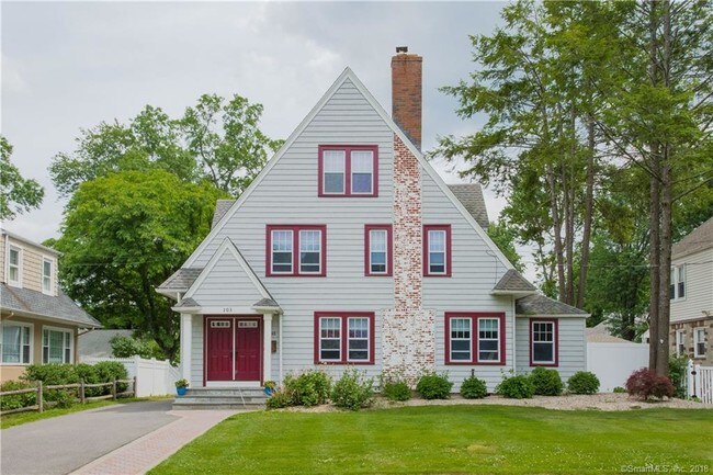 Building Photo - 203 Brace Rd
