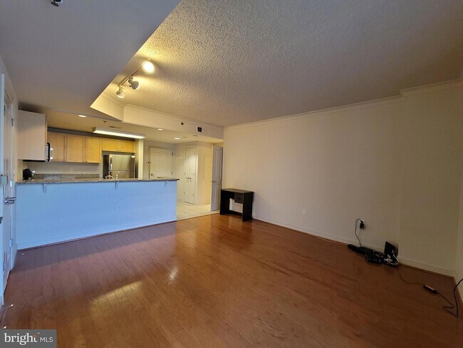 Foto del edificio - 777 7th St NW