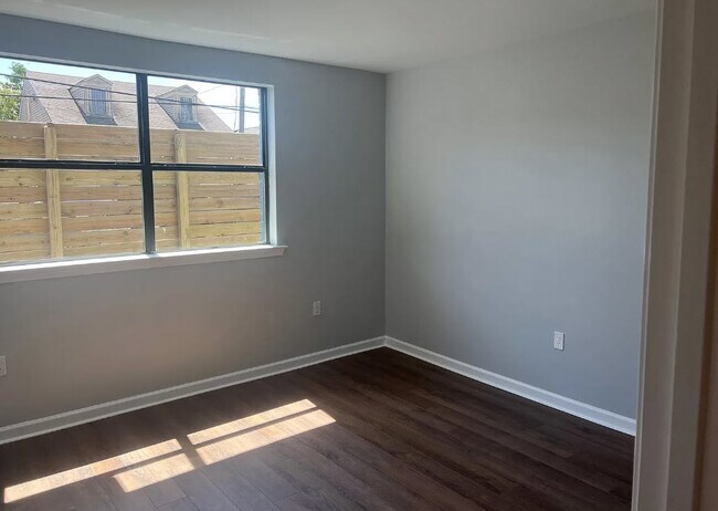 Foto del edificio - 2851 Baronne St