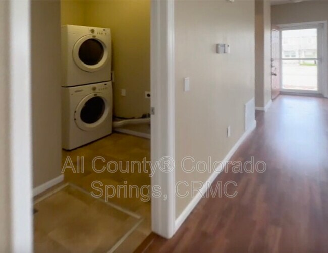 Foto del edificio - 2289 Gilpin Ave