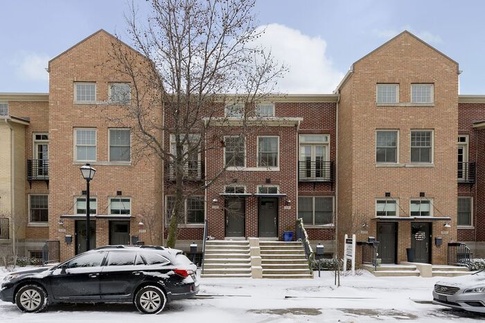 Primary Photo - 2 Bed 2 Bath Lockerbie Townhome Steps From...