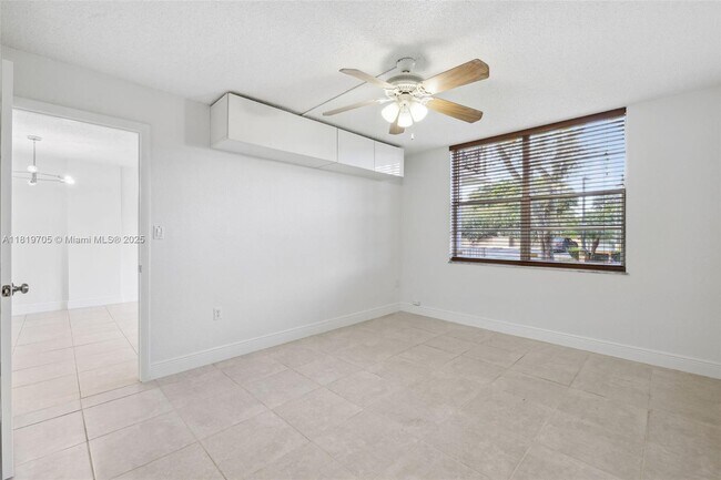 Foto del edificio - 13120 SW 92nd Ave