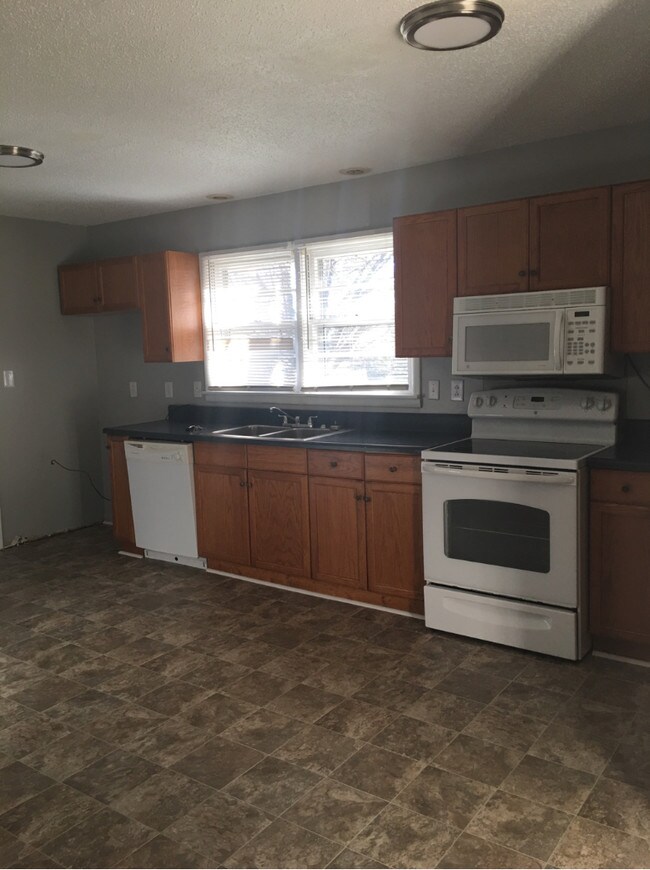 Foto del edificio - 967 Ford Chapel Rd