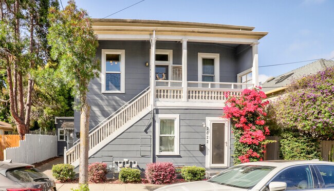 Building Photo - 2620 Encinal Ave