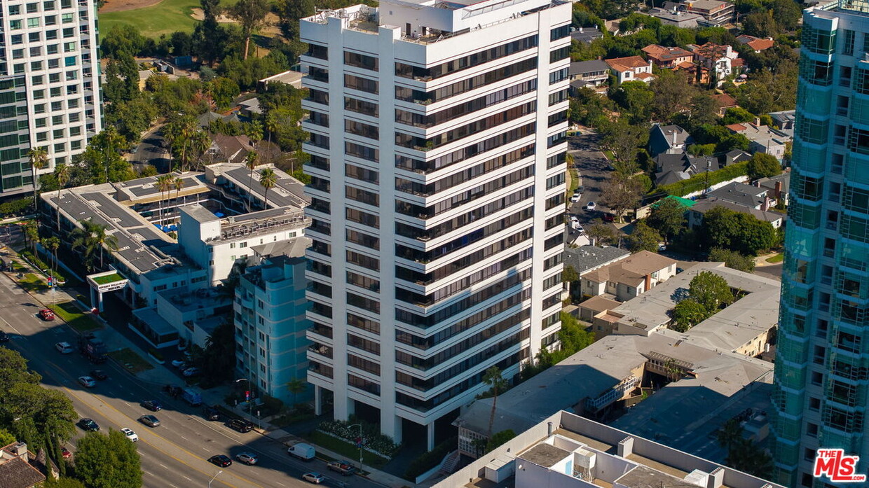 Foto principal - 10350 Wilshire Blvd
