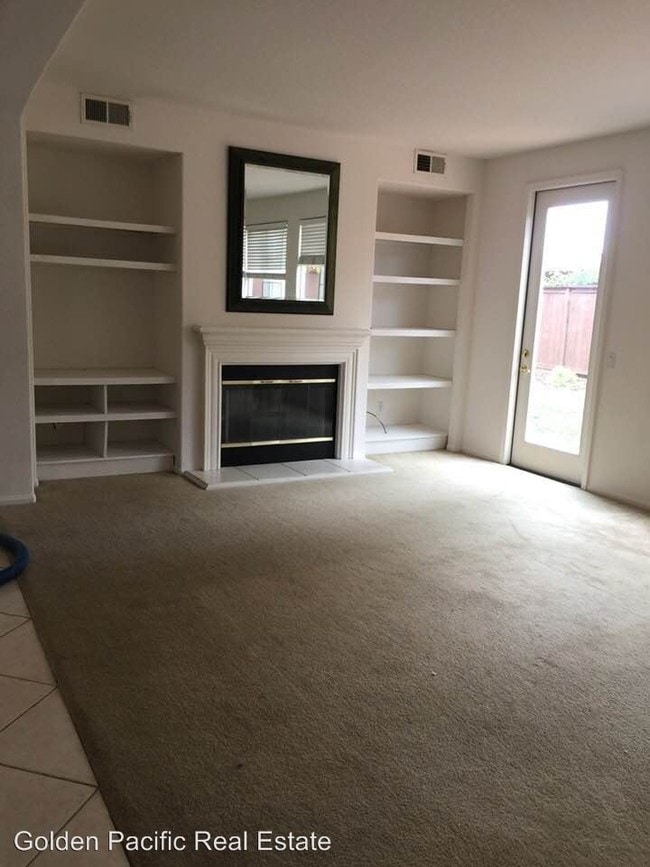Foto del edificio - 4 br, 3 bath House - 547 Echo Lane