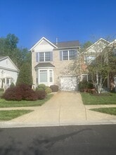 Building Photo - 2037 Woodshade Ct