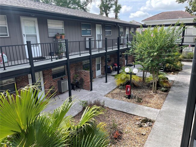 Building Photo - 851 Miles Ave