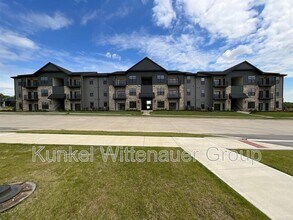 Building Photo - 96 Magnolia Dr