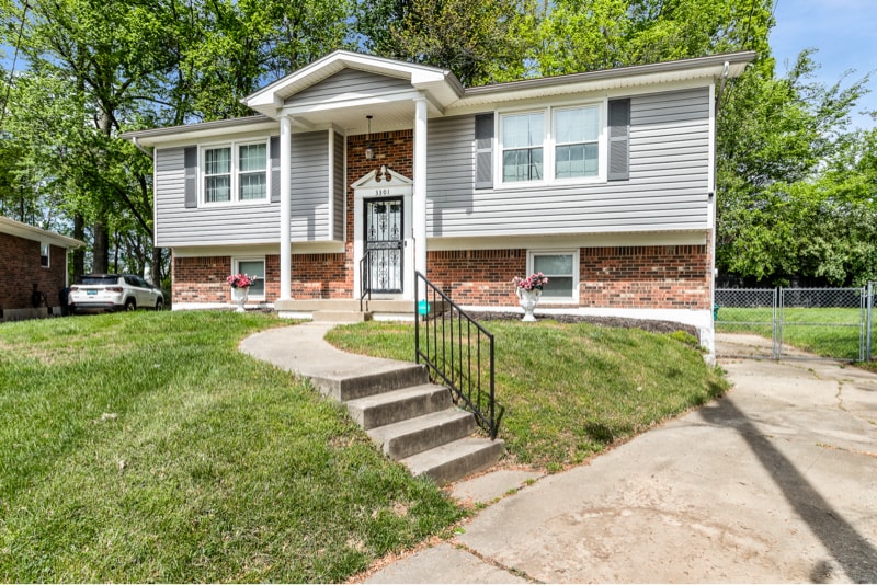 Primary Photo - 3301 Buckeye Ct