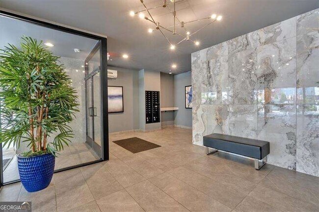 Foto del edificio - 6890 Peachtree Blvd