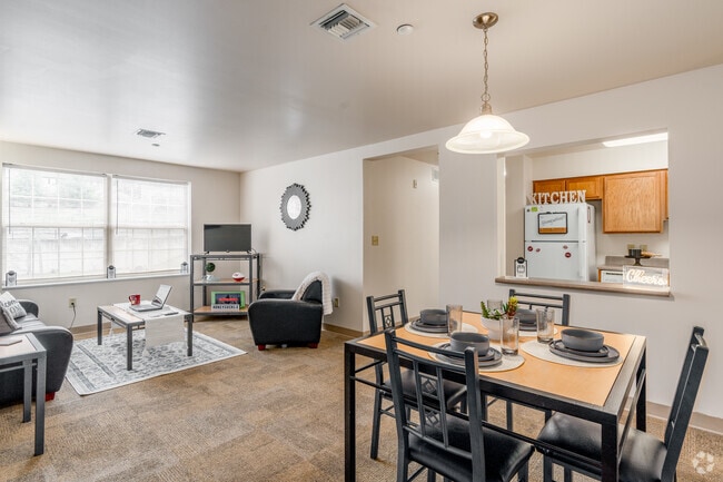 Interior Photo - Honeysuckle Student Apartments