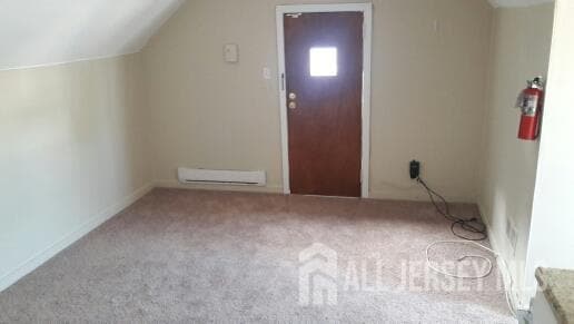 Building Photo - 82 Woodbridge Ave