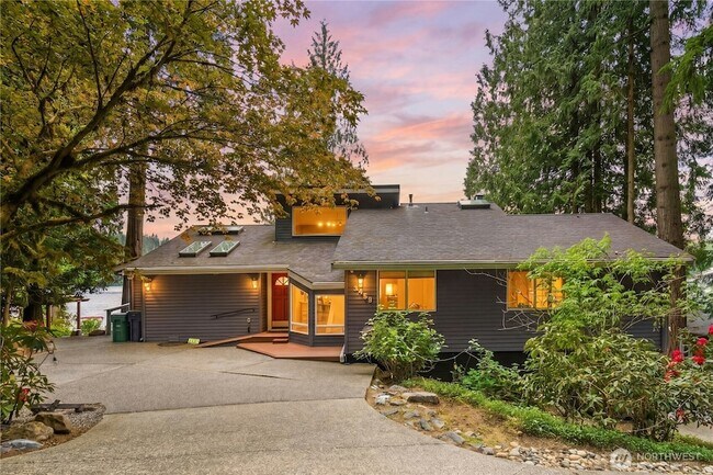 Foto del edificio - 3459 E Ames Lake Ln NE