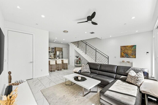 Foto del edificio - 1034 NE 18th Ave