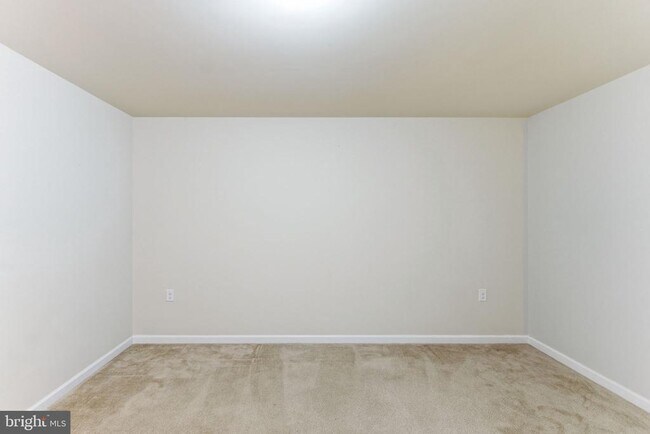 Foto del edificio - 37 Britania Ct