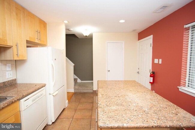 Building Photo - 1035 Pendleton Ct