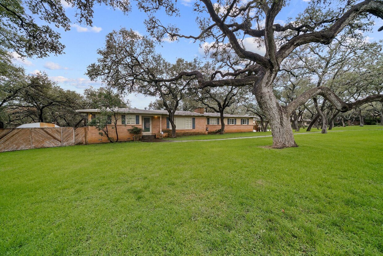 2BED, 2BATH HOLLYWOOD PARK House Rental in San Antonio, TX