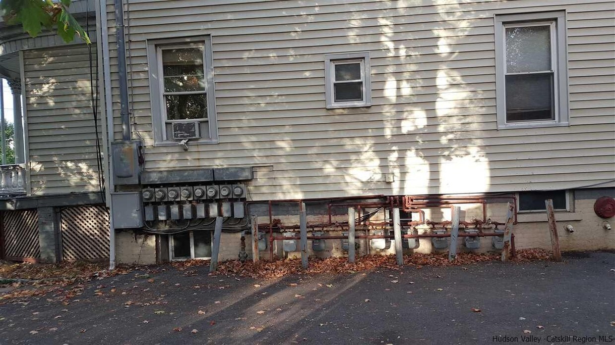 Foto del edificio - 208 Albany Ave