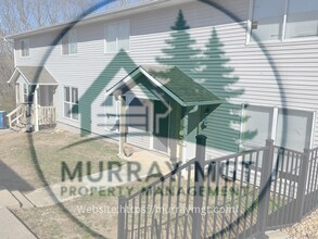 Building Photo - 4205 Sunset Dr