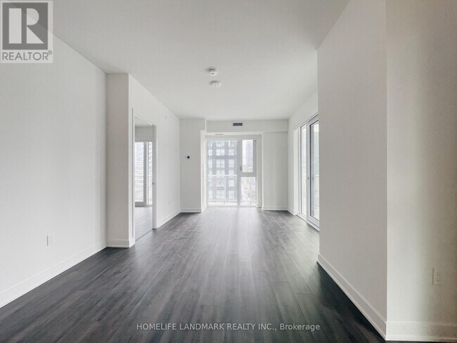 Building Photo - 100 Dalhousie St