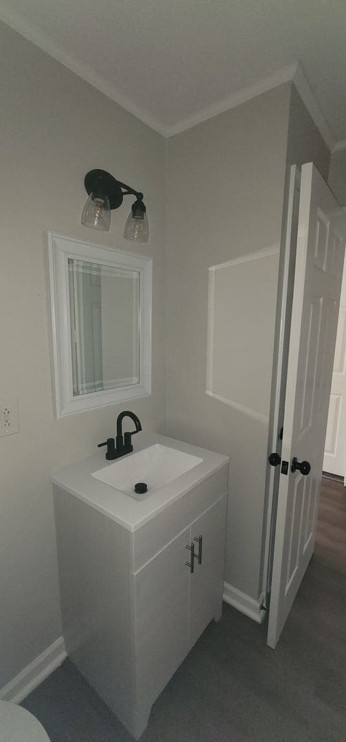 Building Photo - Newly Remodeled Brick Home.