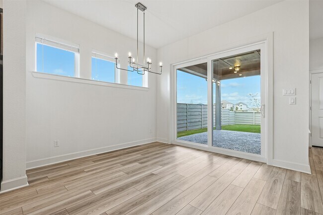 Foto del edificio - 5511 Orangery Ln