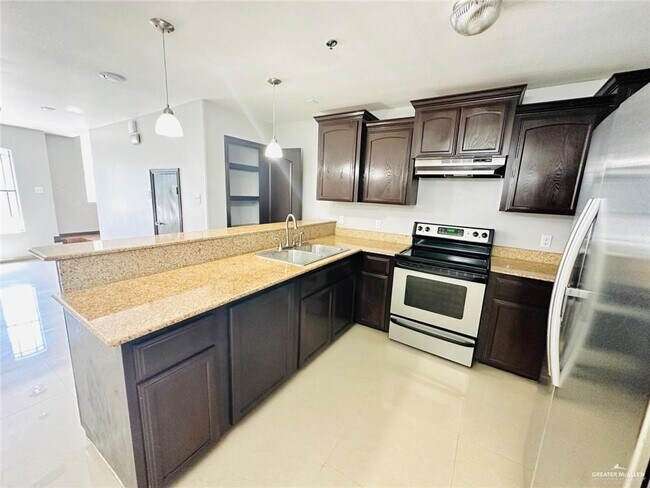 Foto del edificio - 8 West Dr