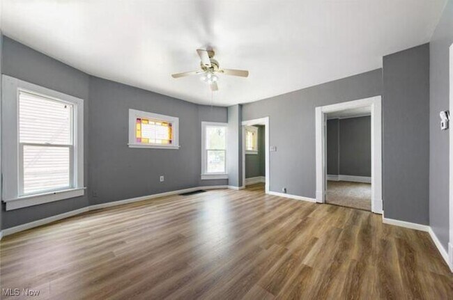Foto del edificio - 3414 Daisy Ave