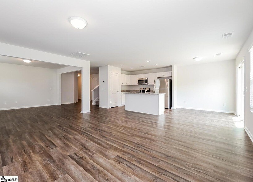 Building Photo - 502 Pollyanna Dr