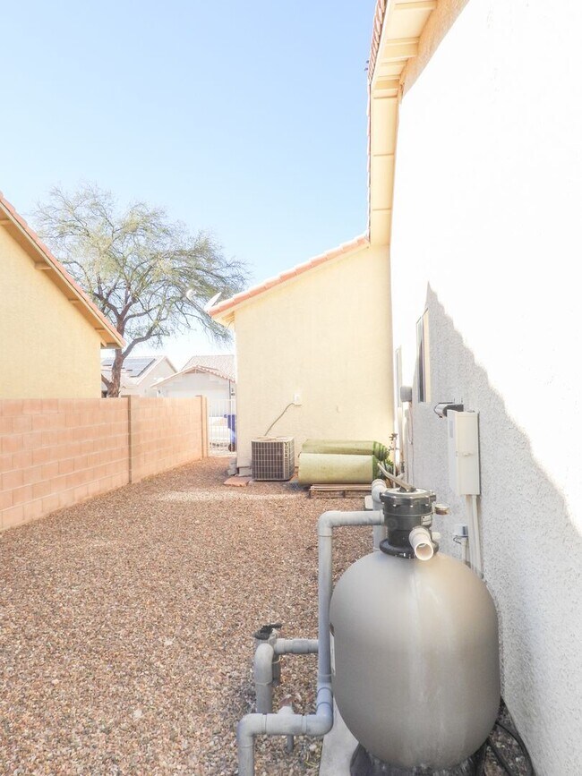 Foto del edificio - 4 Bedroom 2 Bath Home