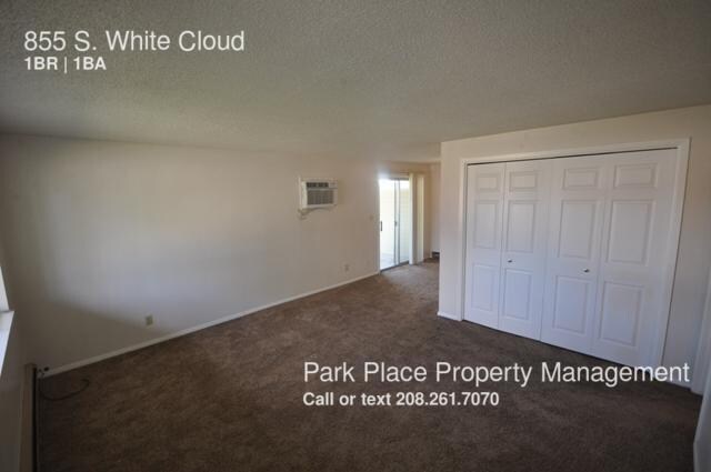 Building Photo - 855 S White Cloud Dr