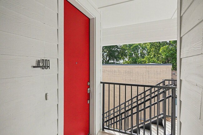 Foto del edificio - Be the first to live in Unit 301 at 2217 Fitzhugh—a brand-new 2026 construction offering 621 sq f...