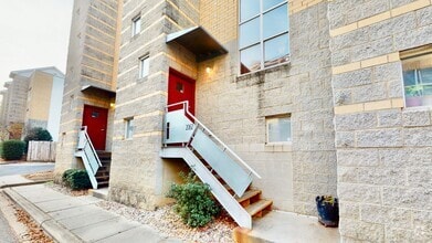 Building Photo - 2062 Atherton Heights Ln