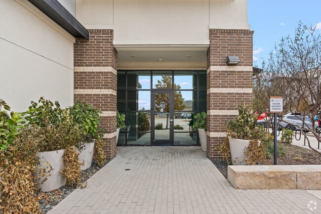 Leasing Office - Entrance - Vercanta at Burleson